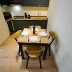 Cozy Brudet Old Town 1st Floor Ac Apartamento *