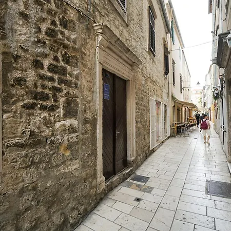 Cozy Brudet Old Town 1st Floor Ac