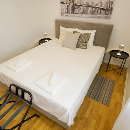 Brudet In The Heart Of Old Town *