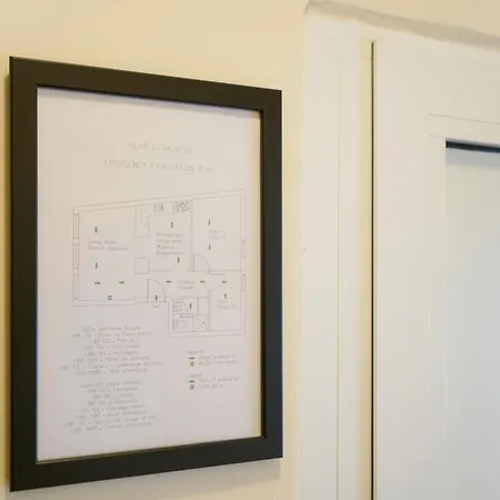 شقة Cozy Brudet Old Town 1st Floor Ac *